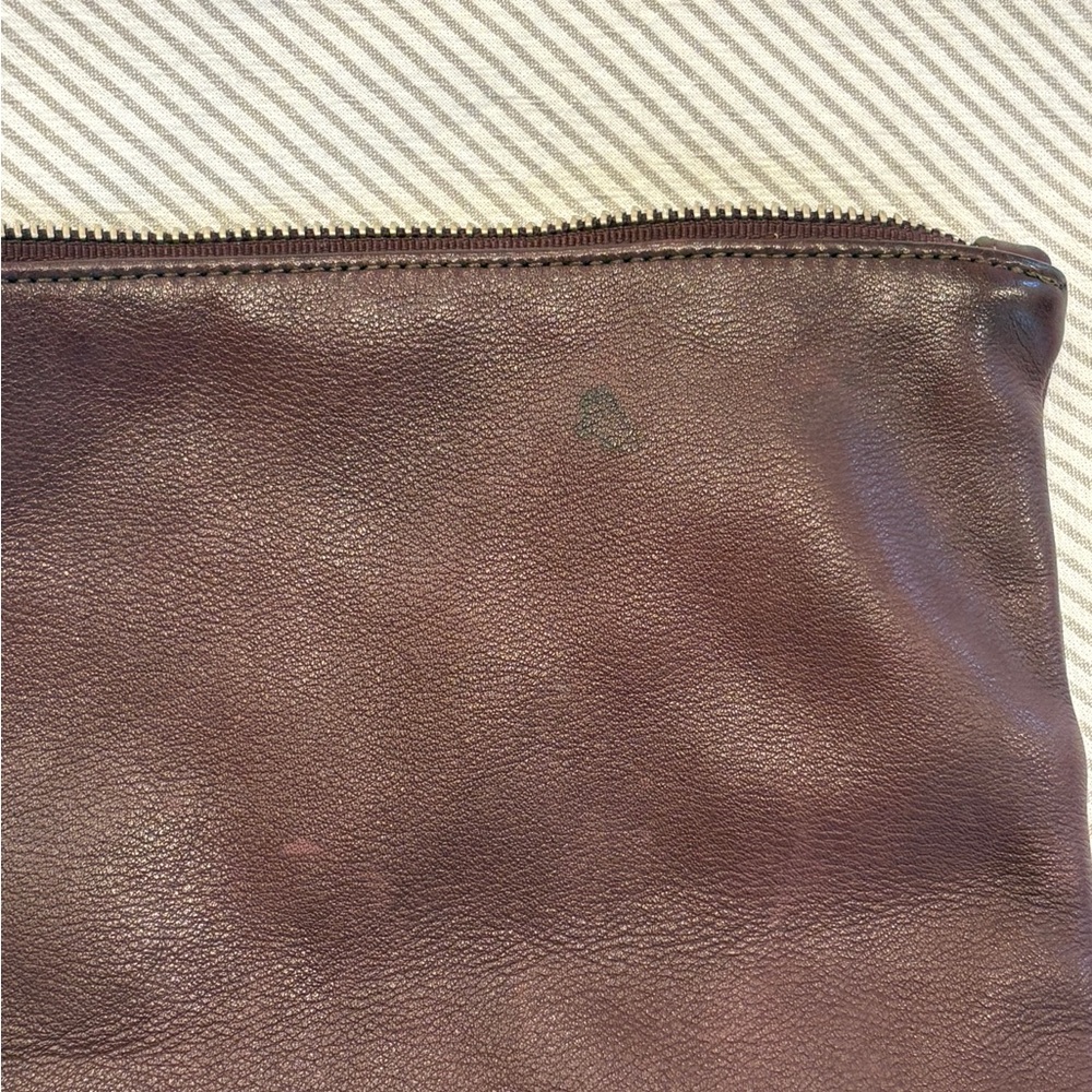 Large oxblood leather baggu flat zip pouch - Picture 5 of 8